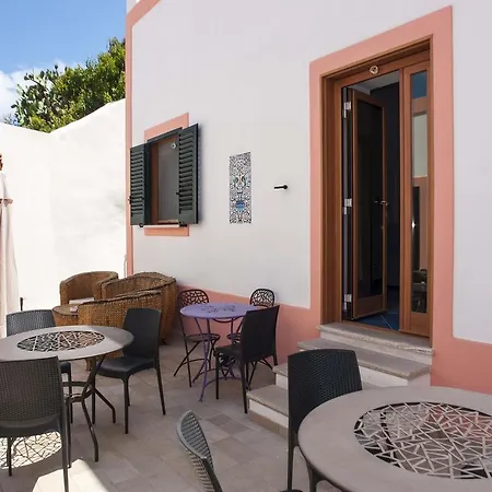 بيت ضيافة La Terrazza Sul Porto بونسا