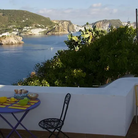 Guest house La Terrazza Sul Porto *